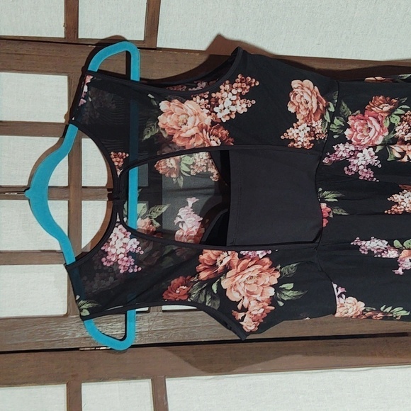 Torrid Underwire Short Mesh Overlay Swim Dress With Brief Sz 2 DD/F - Picture 5 of 7